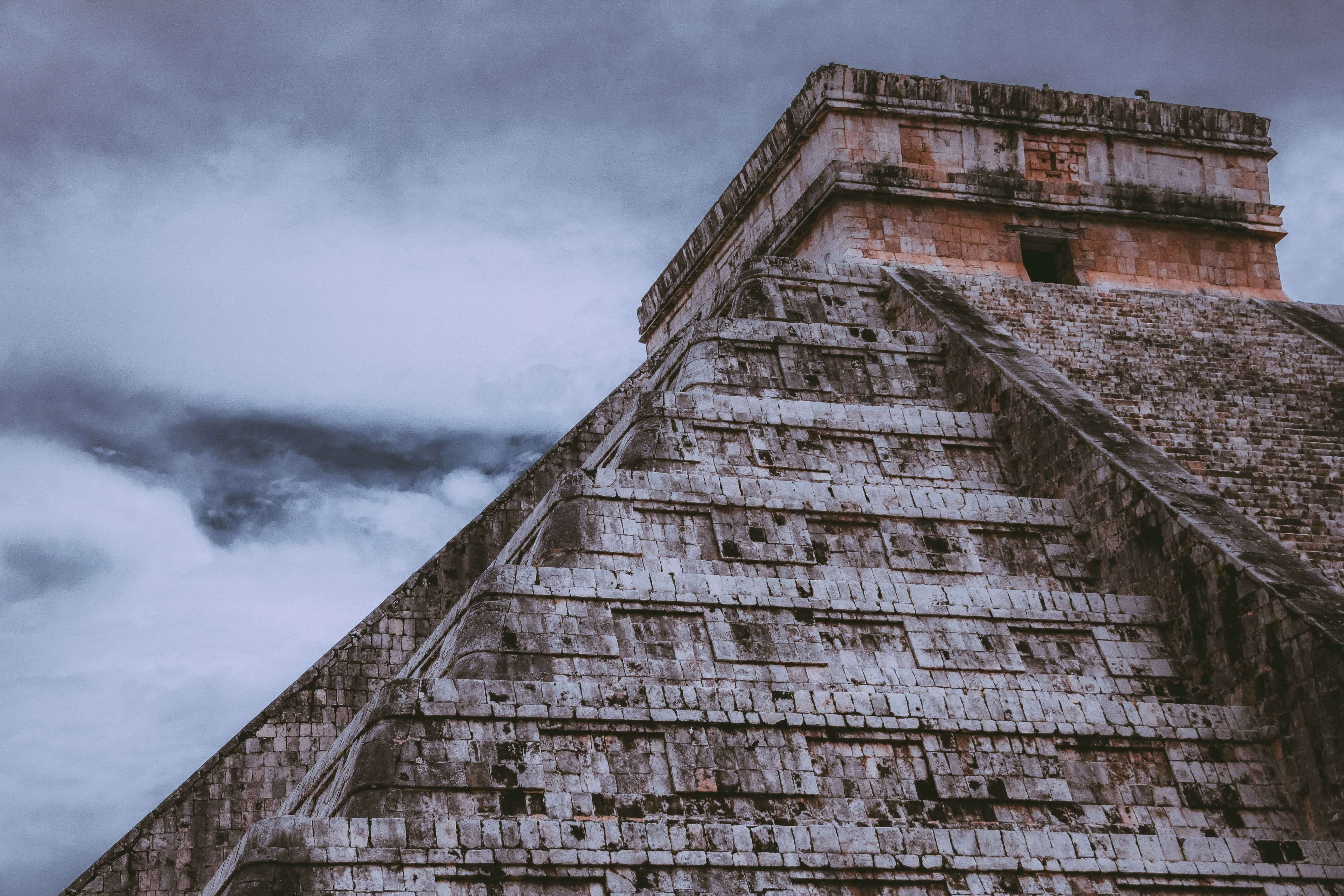 Pirámide de Chichén Itzá en Yucatán