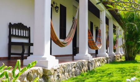 architecture-chair-colonial-house-1076060